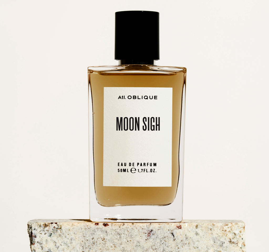 Atelier Oblique, Moon Sigh Parfüm, Parfüm Berlin, Fragrance Berlin, unisex parfum, rauchiger Duft, modern scent, moderne düfte, Nischen parfüm, eau de parfum, online parfüm, parfümerie shop, besondere Düfte, unique perfume