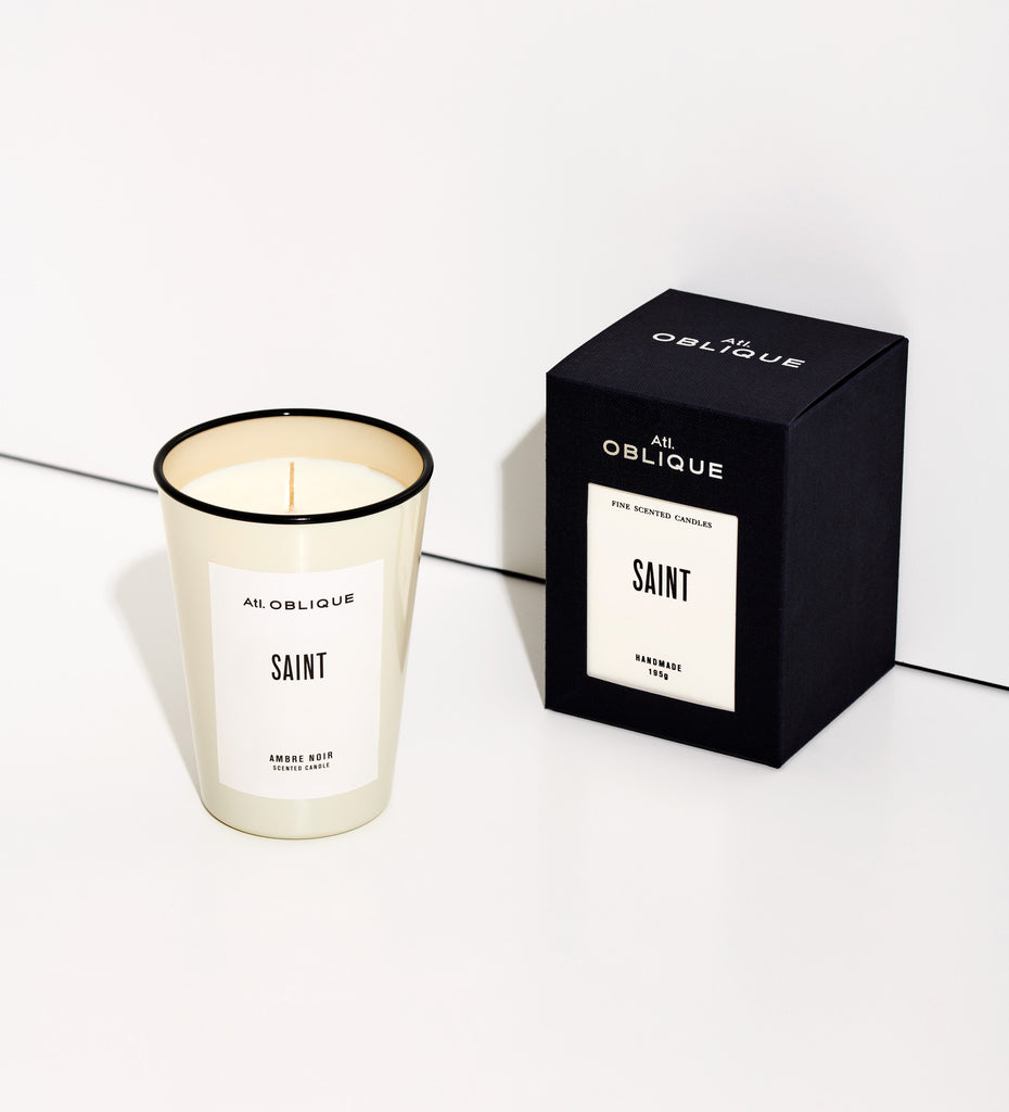 SAINT celebrates the gesture of flirting to passionately dancing with the moment itself. Inspired by glamorous, festive nights, this Eau de Parfum is the bridge connecting exclusive Parisian parties of the 20ies with excessive club nights in the cold concrete-clubs of today’s Berlin.