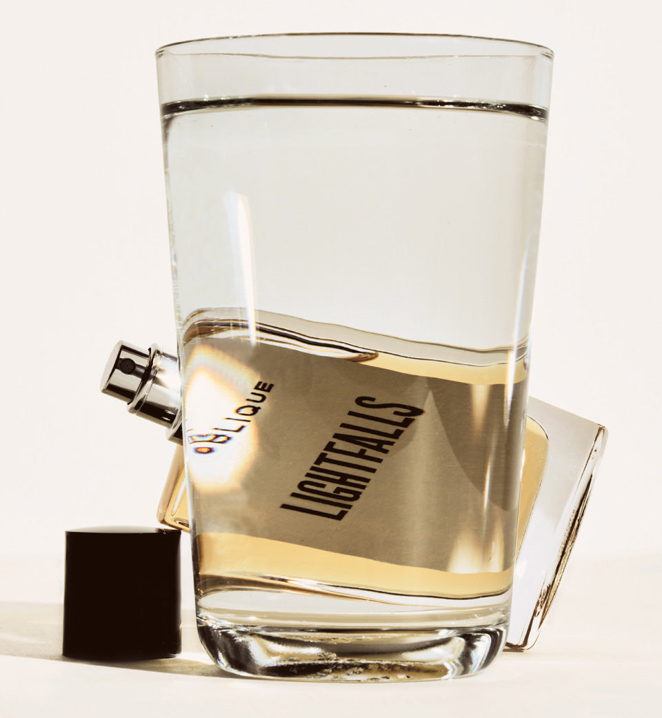 Atelier Oblique, Lightfalls parfum, Fragrance Berlin, unisex parfum, Le Labo parfum, Sandelholz, warmer Duft, düfte, Nischen parfüm, eau de parfum, online parfüm, parfümerie shop, Brand Perfume, besondere Düfte, unique perfume 